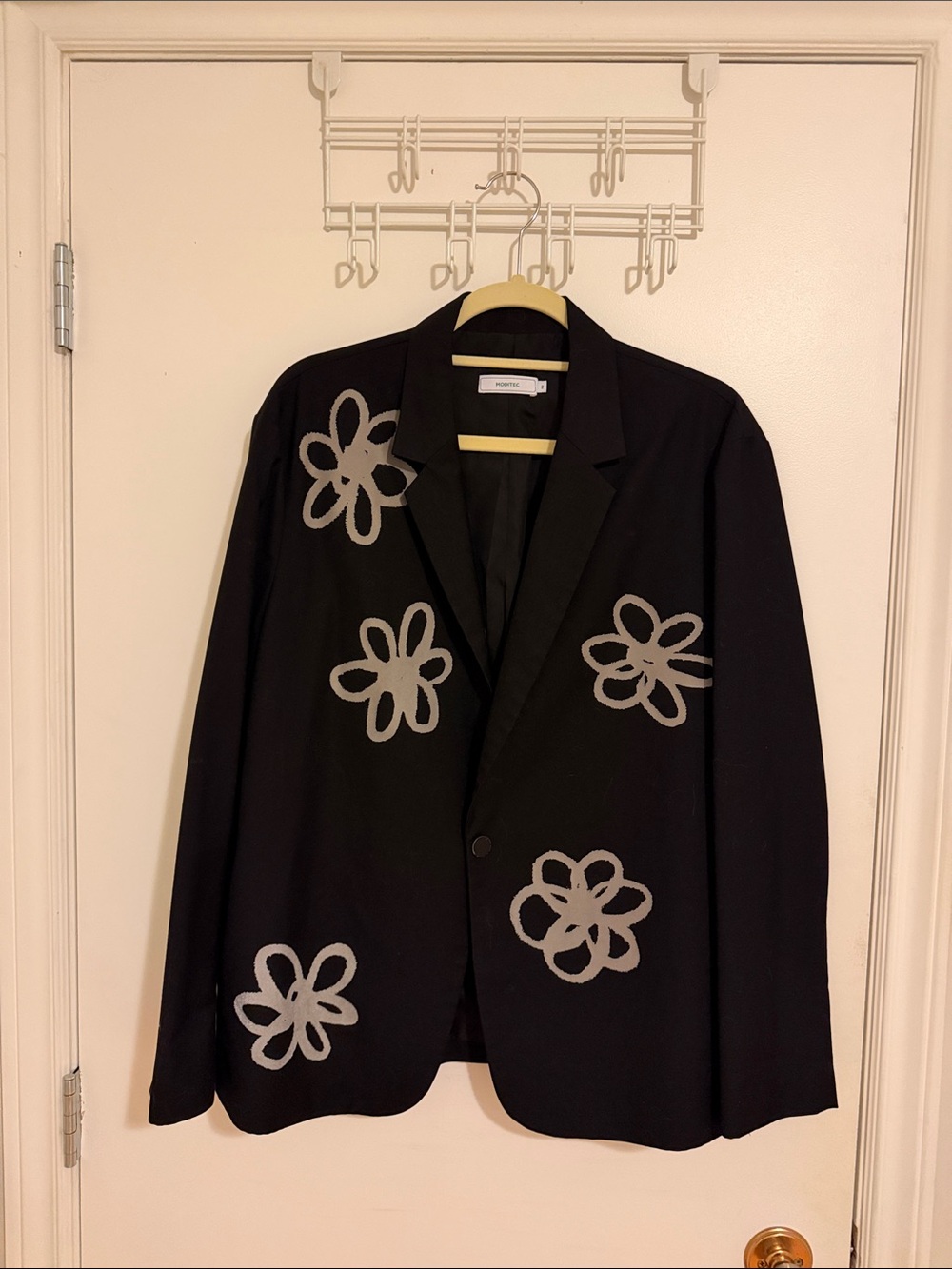Black Floral-Appliqué Women's Blazer - Designer Style